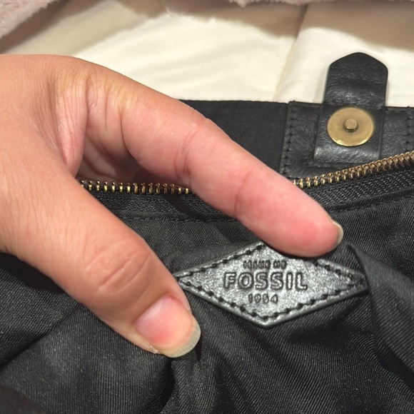 Fossil Crossbody Bag in Brown and Black with Leather Flap - Picture 5 of 6